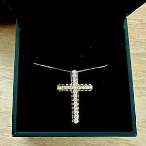 Diamond cross necklace set in white gold with 18 in. white gold box chain